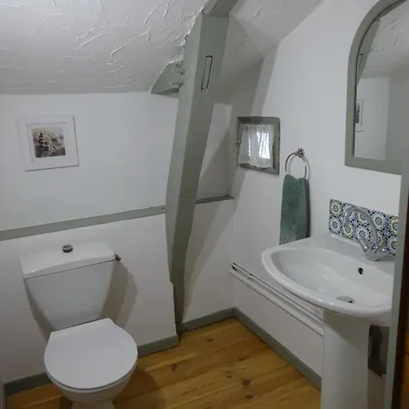 Lavender House - Traditional & Charming Stone